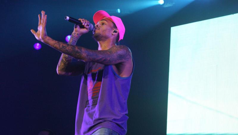 20 mila firme contro Chris Brown in Sudafrica