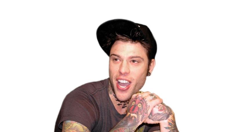 Fedez alla Zanzara: difende Lucci, litiga con Gasparri e promuove Pulp