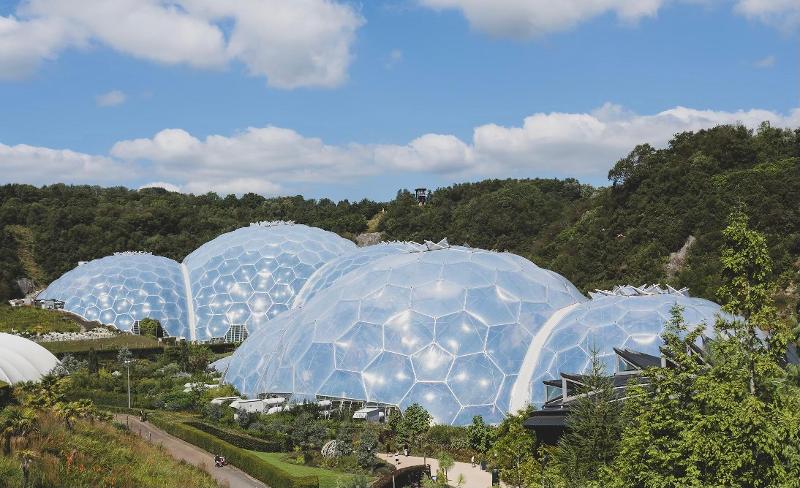 Eden project, un viaggio innovativo nel cuore verde del pianeta 